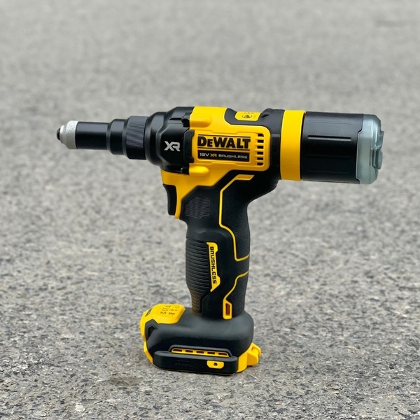 Máy rút rivet dùng pin Dewalt DCF403NT-XJ
