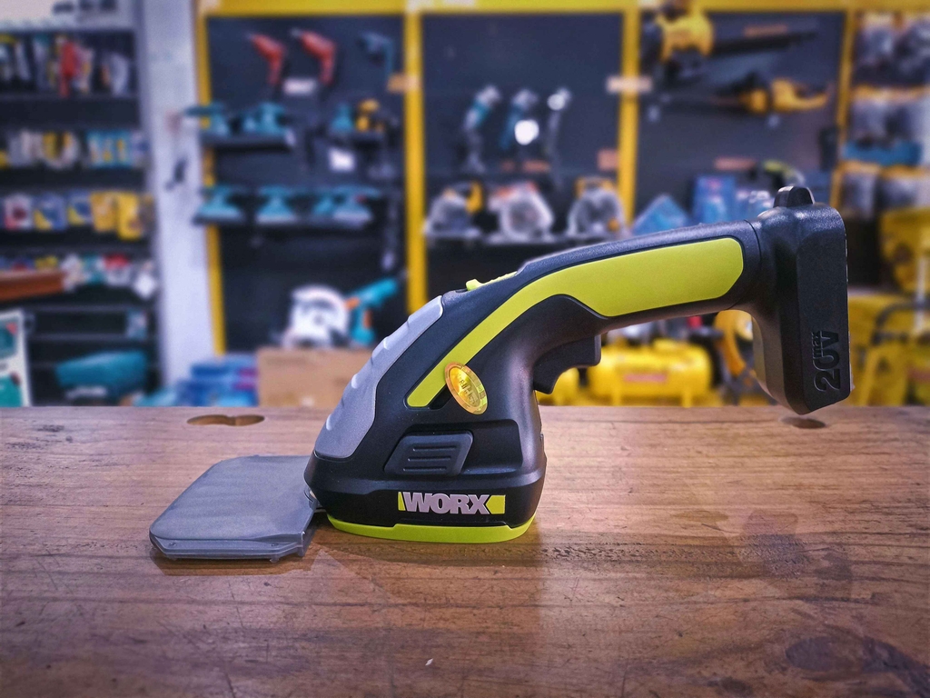 Máy tỉa cây pin 20V WORX WD801.9