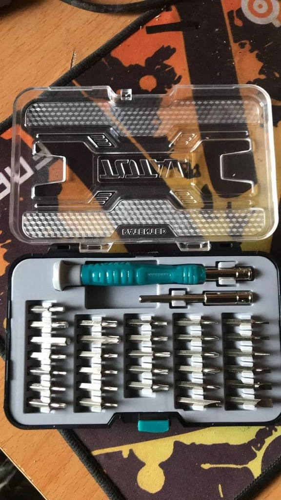 Bộ 32 tua vít sửa điện thoại THT250PS0321 TOTAL