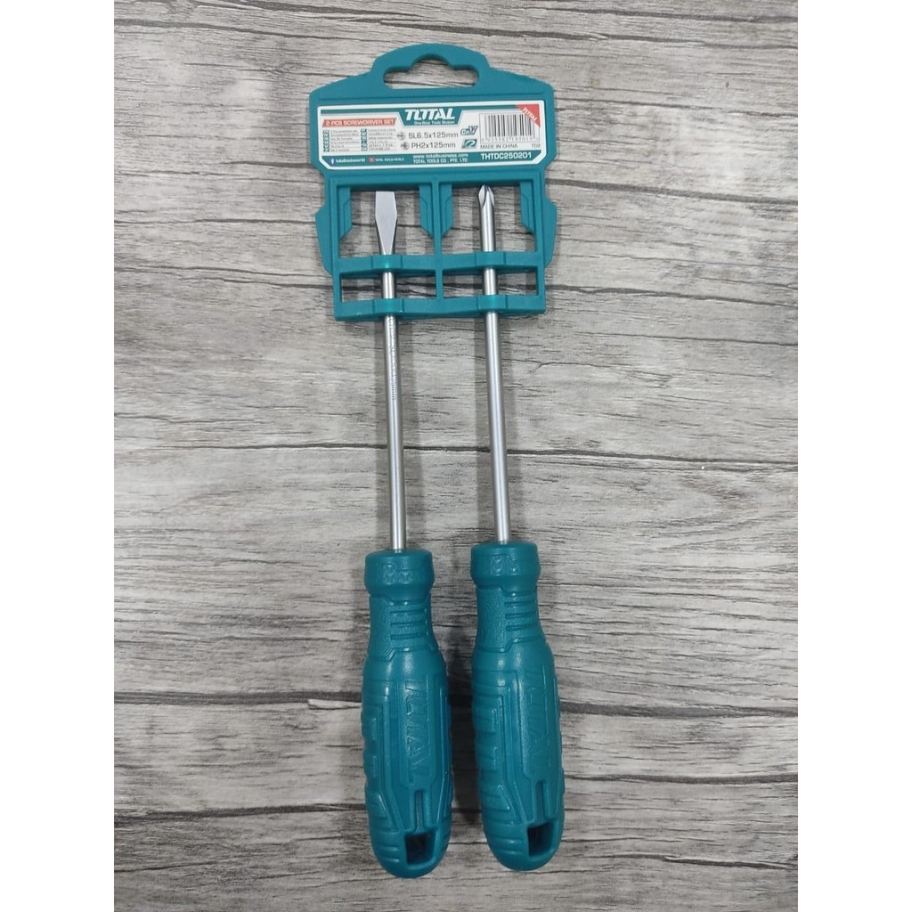 Bộ 2 tua vít dẹp và bake THTDC250201 TOTAL