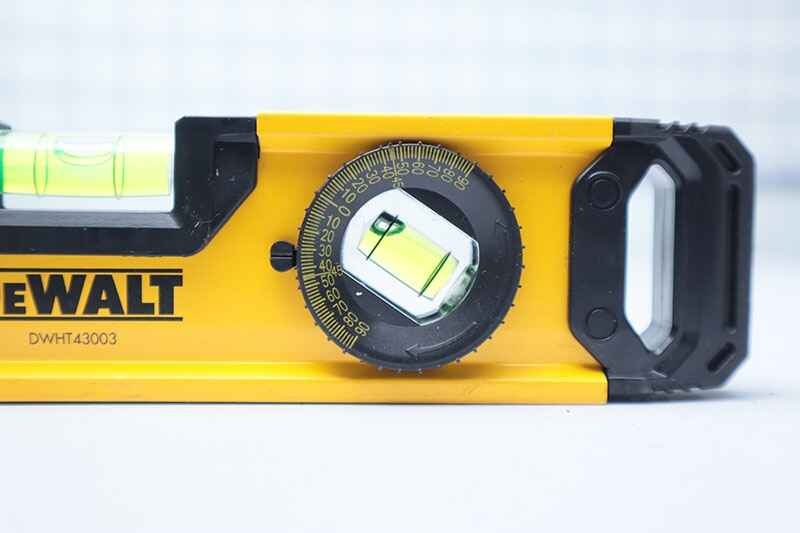 Thước thủy 25cm Dewalt DWHT43003