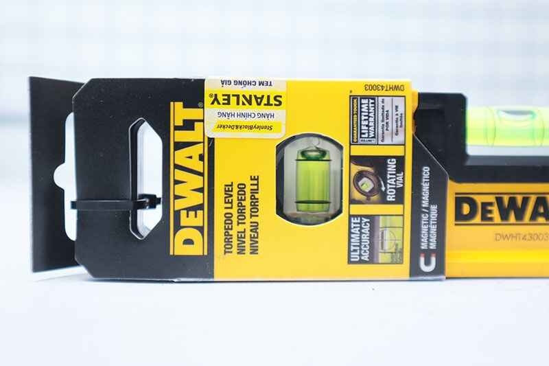 Thước thủy 25cm Dewalt DWHT43003