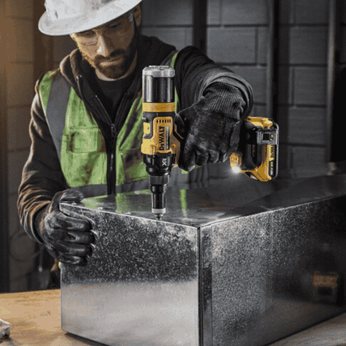 Máy rút rivet dùng pin Dewalt DCF403NT-XJ
