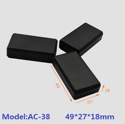 Hộp Nhựa KW-38 Màu Đen