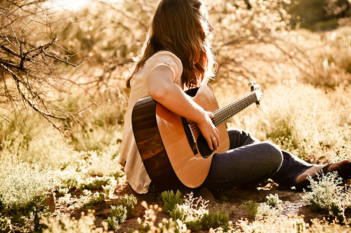 Có nên mua đàn Guitar để “tập chơi”?