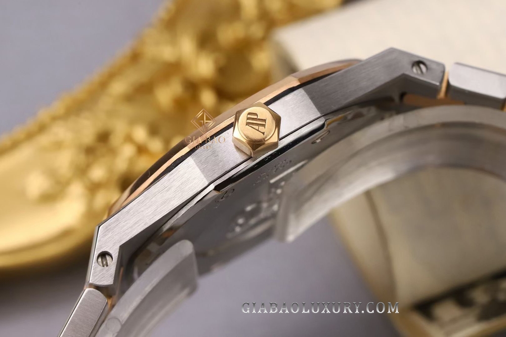 Đồng hồ Audemars Piguet Royal Oak Quartz 67651SR.ZZ.1261SR.01