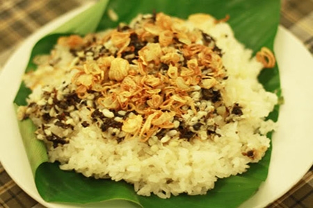 Trứng kiến xào