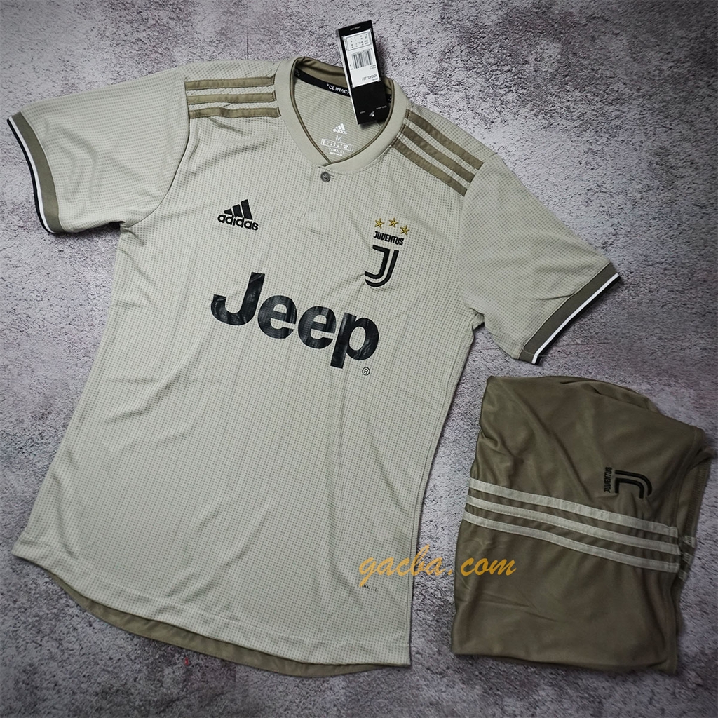 QUẦN ÁO BÓNG ĐÁ JUVENTUS 3RD 2018/19 xám