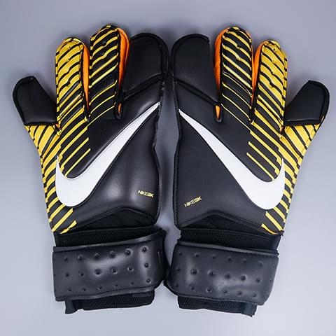 Găng tay thủ môn Nike Grip 3 đen vàng ( HẾT HÀNG )
