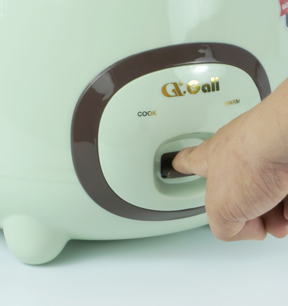 Nồi cơm điện 1718M - 1.8 Lít - Bảo hành 2 năm