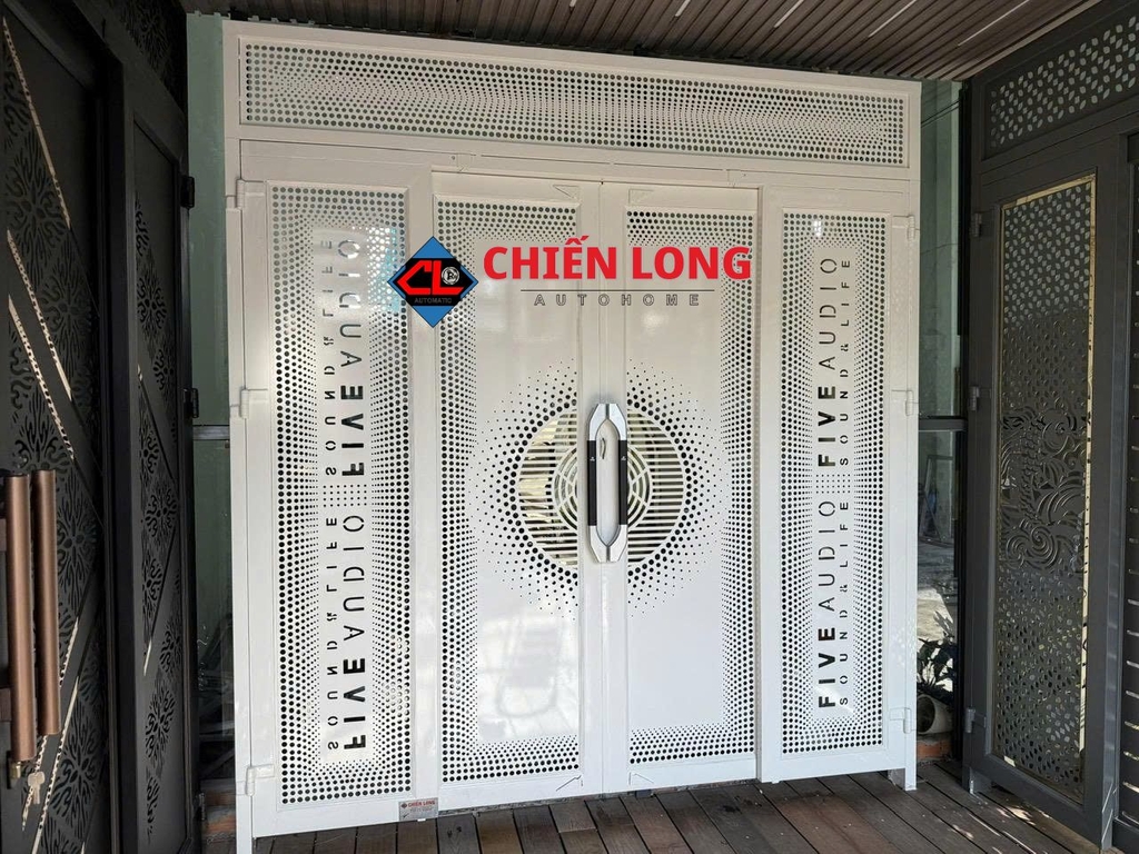 Cửa CNC trượt quay 4 cánh thiết kế độc đáo điệu nhạc Sóng Âm - Biến mặt tiền thành không gian nghệ thuật
