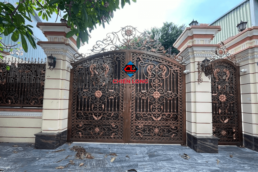 Mẫu cổng sắt CNC Mỹ Thuật tân cổ điển sự kết hợp hoàn hảo- Đẳng cấp