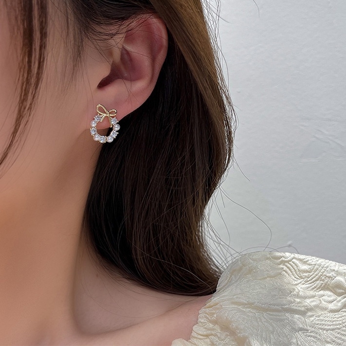 Bông tai vòng nơ ngọc đính đá D104