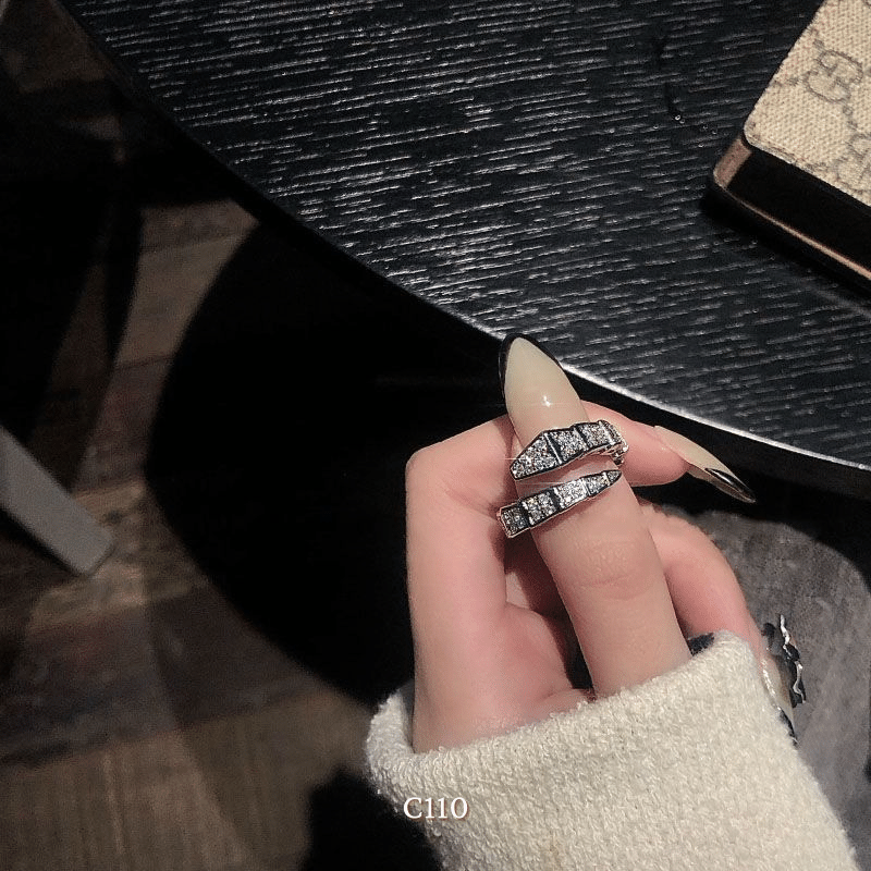 Nhẫn nữ hình rắn nạm đá cao cấp có thể tùy chỉnh size phong cách thời trang cá tính - C110