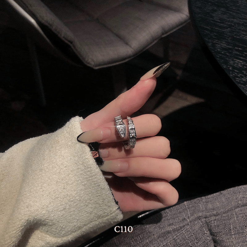 Nhẫn nữ hình rắn nạm đá cao cấp có thể tùy chỉnh size phong cách thời trang cá tính - C110