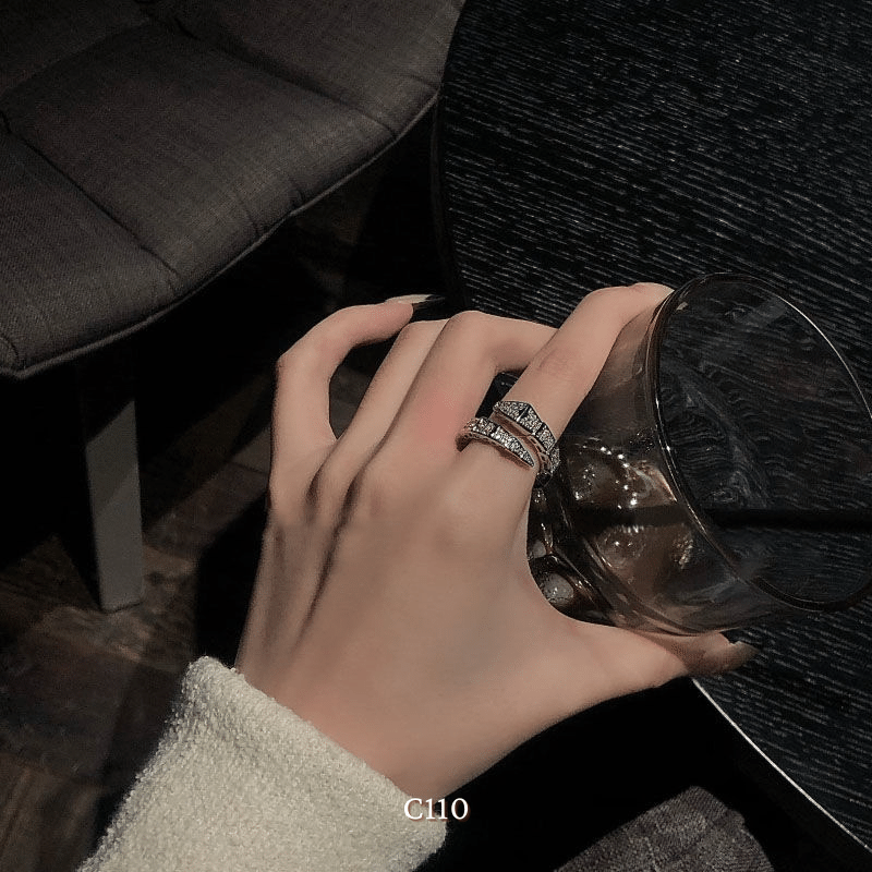 Nhẫn nữ hình rắn nạm đá cao cấp có thể tùy chỉnh size phong cách thời trang cá tính - C110