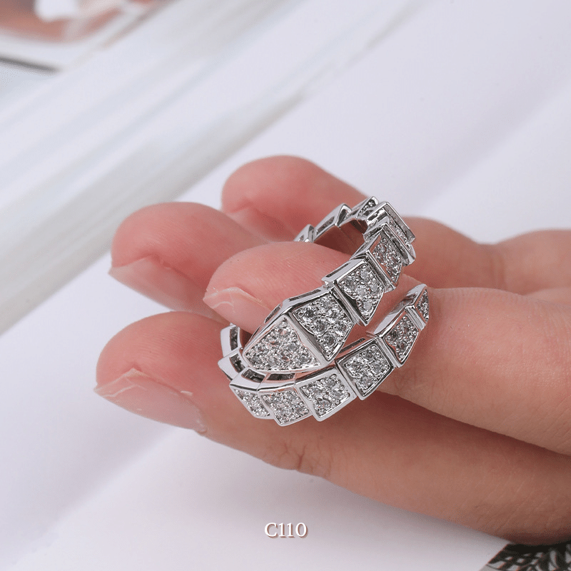 Nhẫn nữ hình rắn nạm đá cao cấp có thể tùy chỉnh size phong cách thời trang cá tính - C110