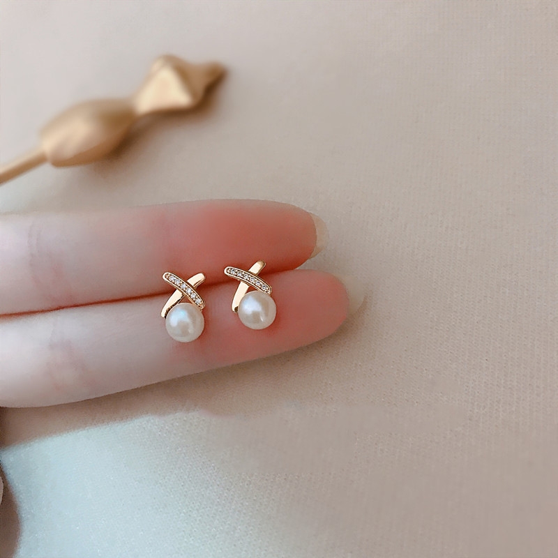 Bông tai nữ ngọc trai nhân tạo nhỏ đính đá basic đơn giản thanh lịch VV63