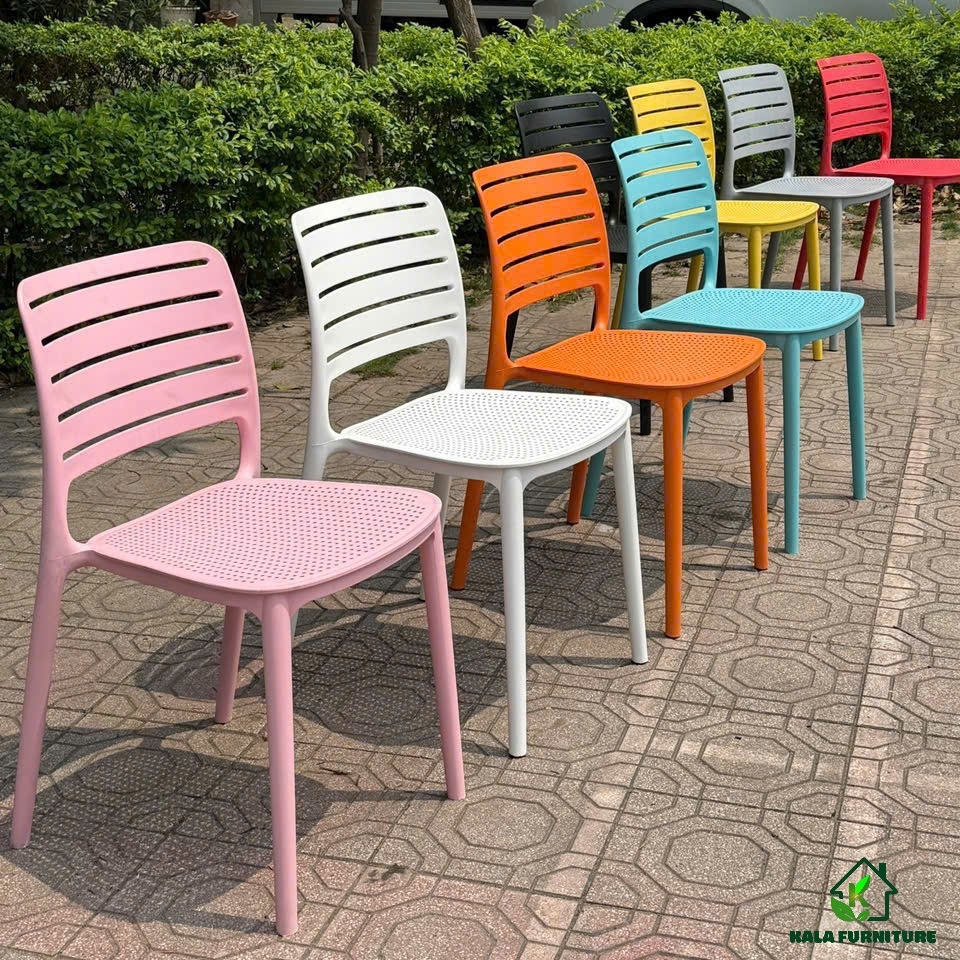 Ghế nhựa đúc lưng sọc ngang
