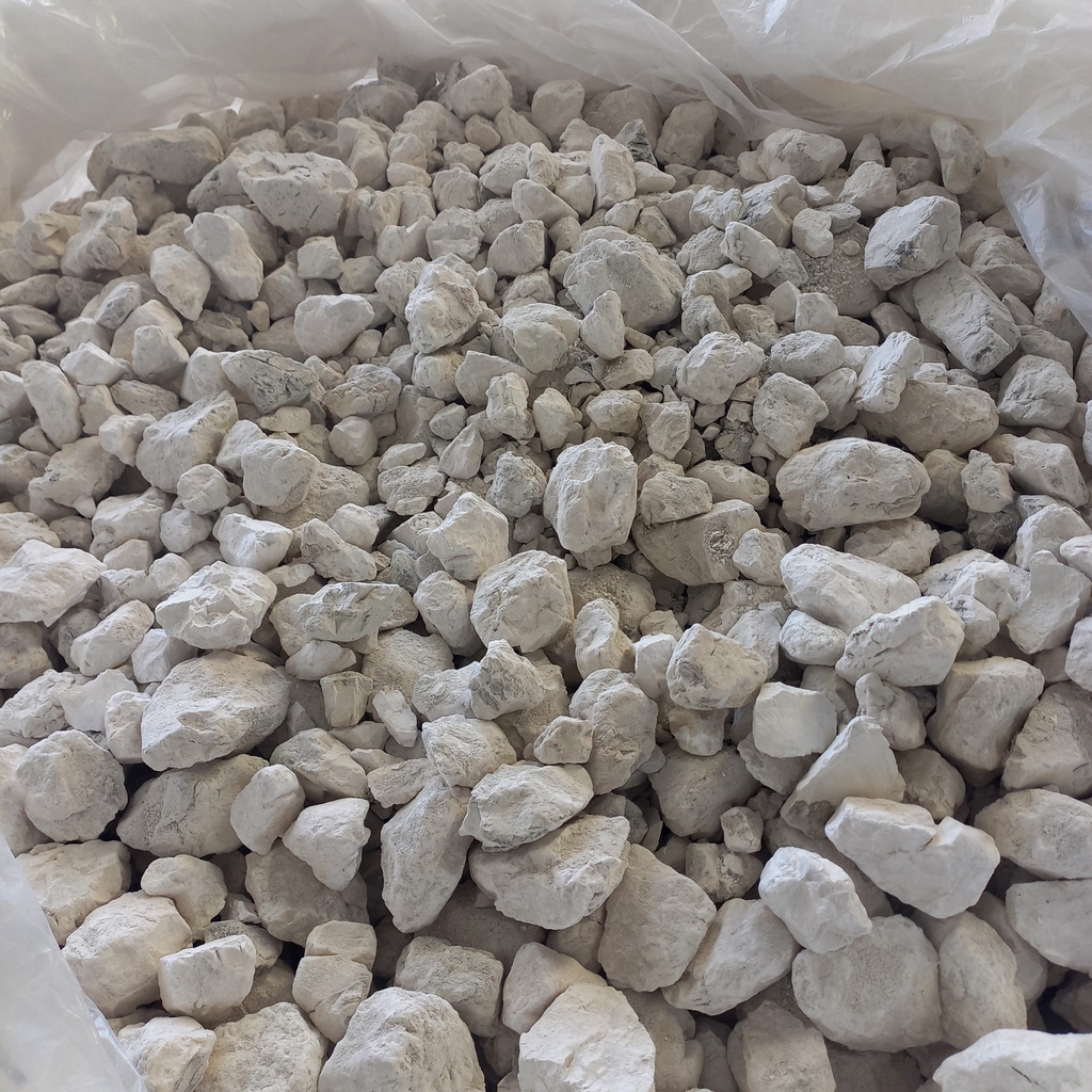 QUICK LIME LUMPS 10-80 MM