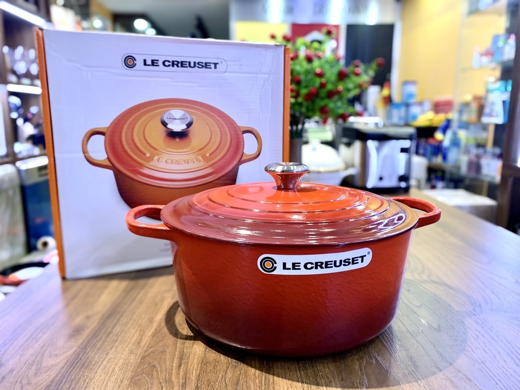 Nồi gang Le Creuset 30cm 8,1L màu đỏ (21177 30 06 02430)