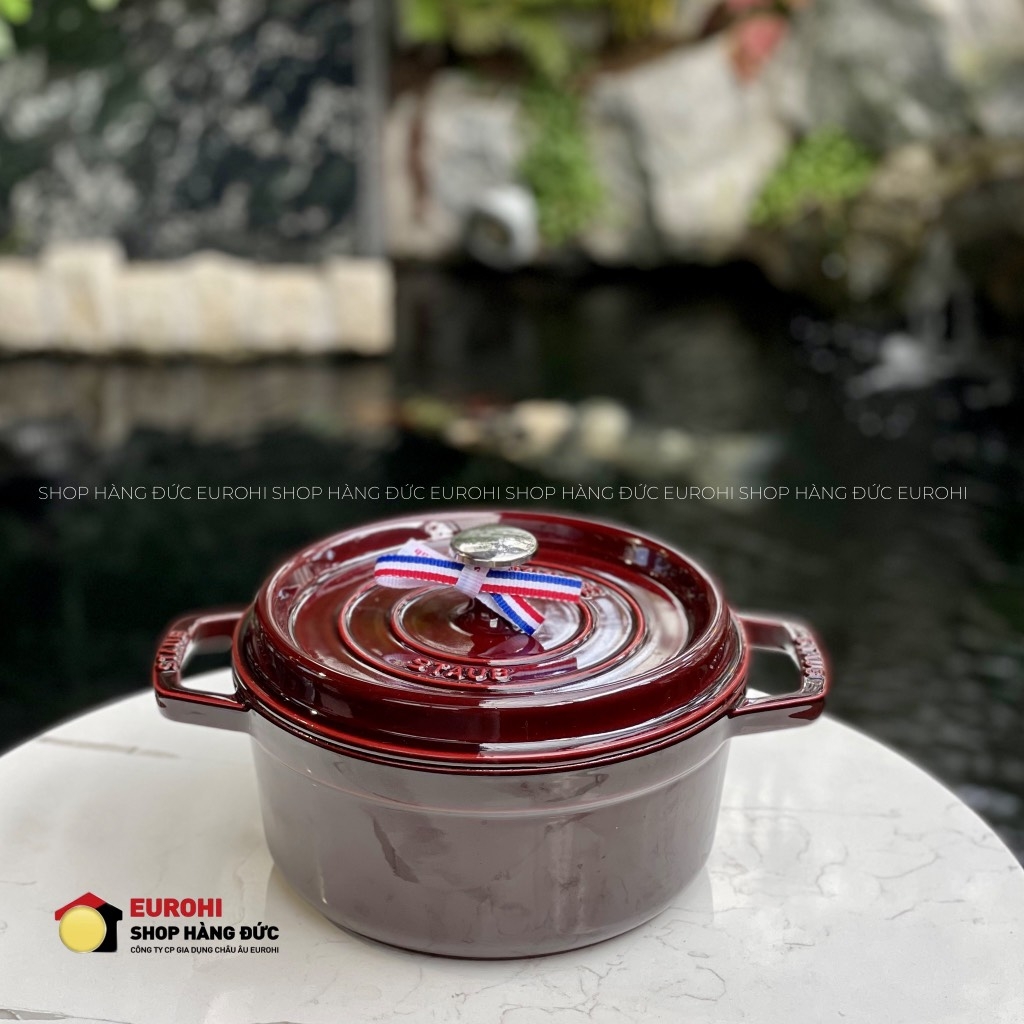 Nồi gang Staub Round Cocotte Grenadine 22cm 2.6L màu mận chín (1102287)