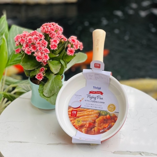 Chảo chống dính Ceramic Todaii cán gỗ 18cm