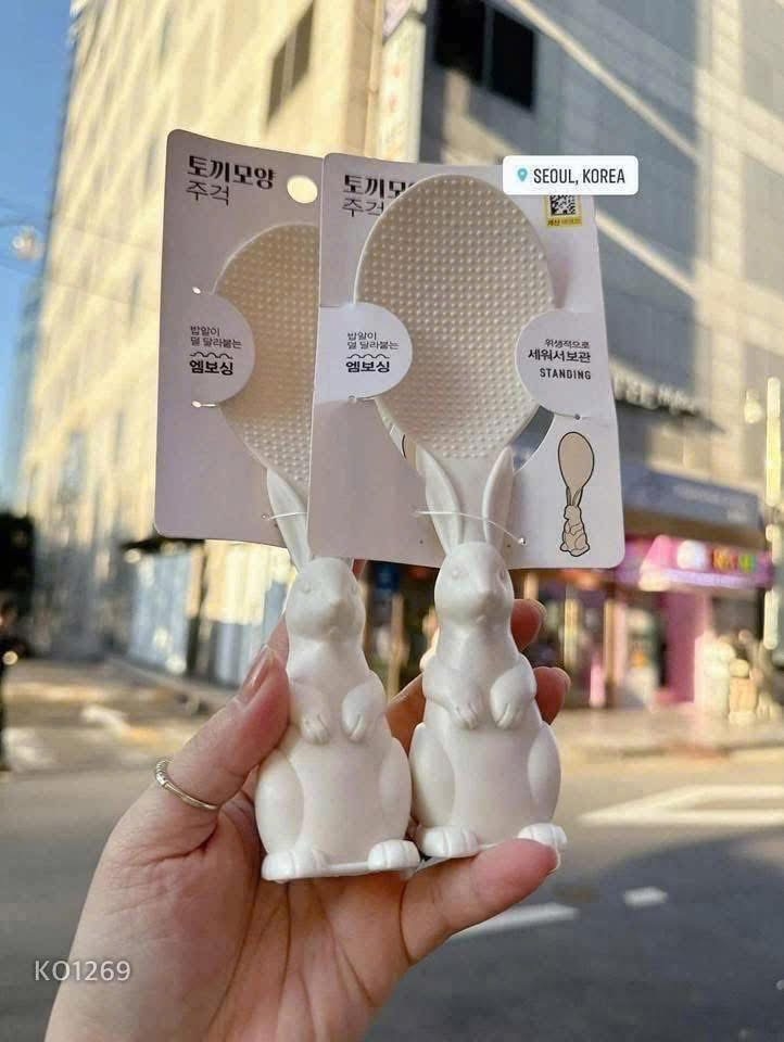 Muôi cơm thỏ tự đứng Hàn Quốc
