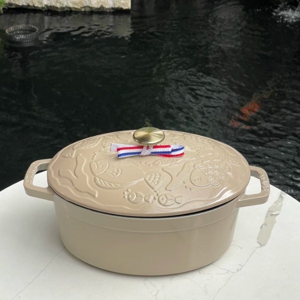 Nồi gang Staub Oval nâu sữa 23cm 2.35L - nồi cá (113723146)