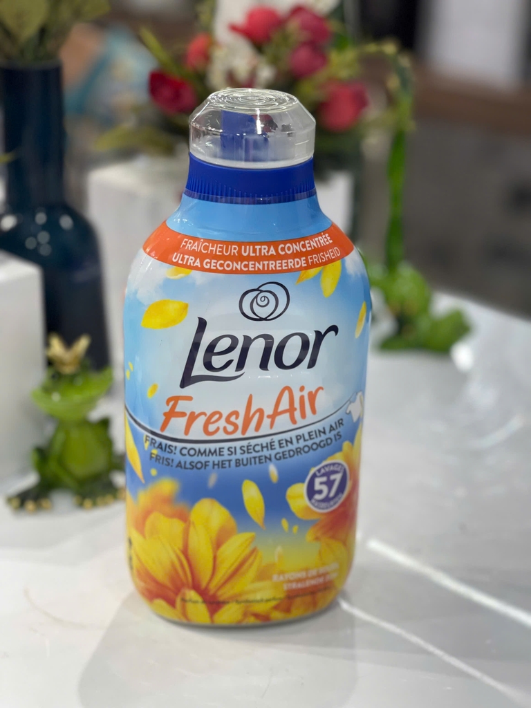 Nước xả Lenor 798ml Soleil (Cúc vàng)