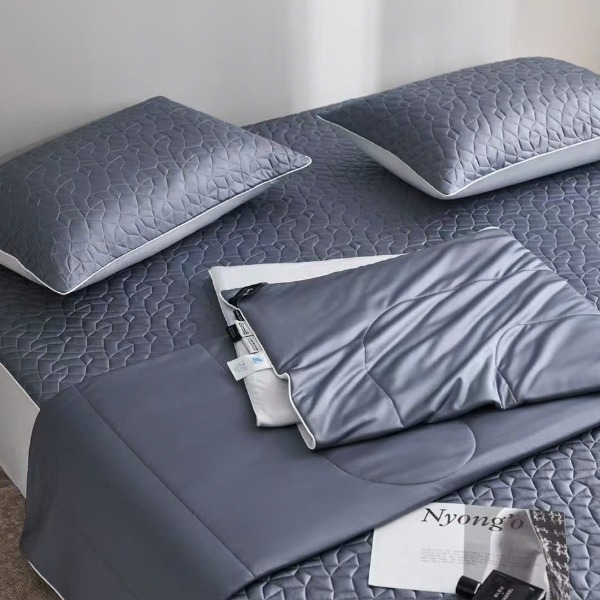 Bộ ga và vỏ gối Mark Cross dòng Girato màu xanh 1m6*2m