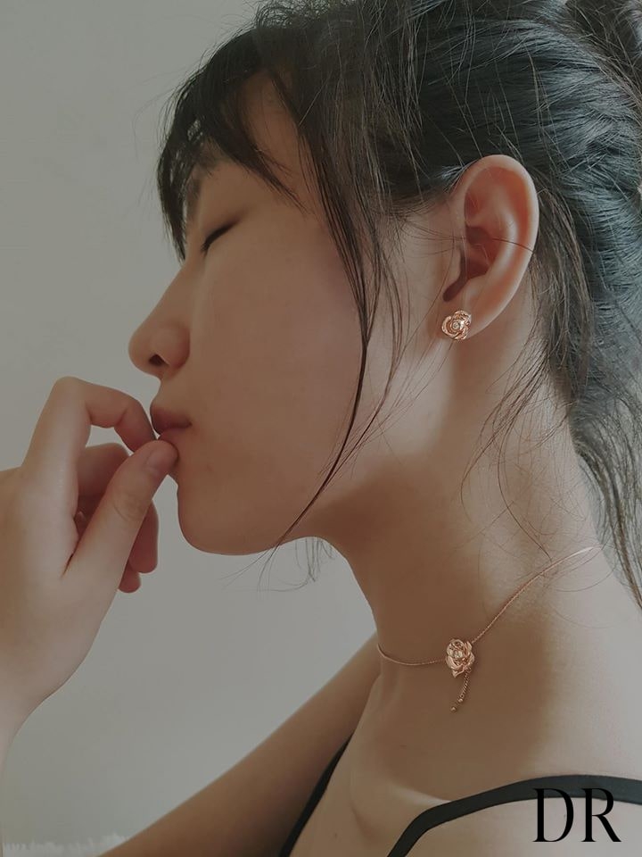 Khuyên tai Lady Rosa