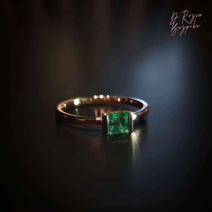 NHẪN VÀNG 14K VIÊN CHỦ NGỌC LỤC BẢO MINI