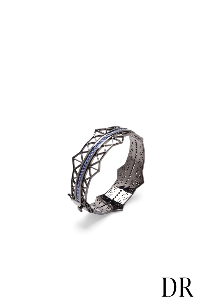 Vòng tay Long Biên