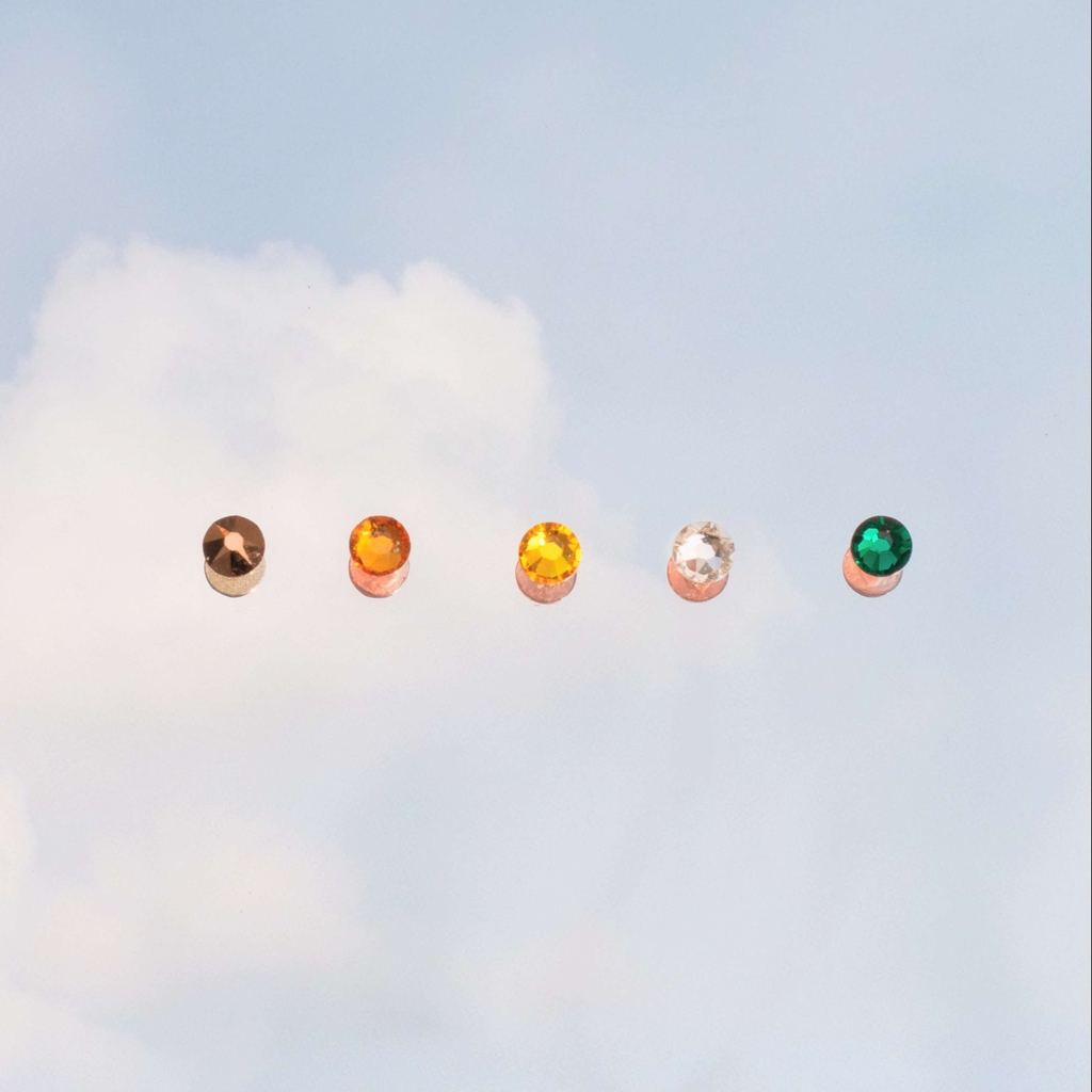 HỒ TIÊN LINH & THẠCH ANH TÓC VÀNG