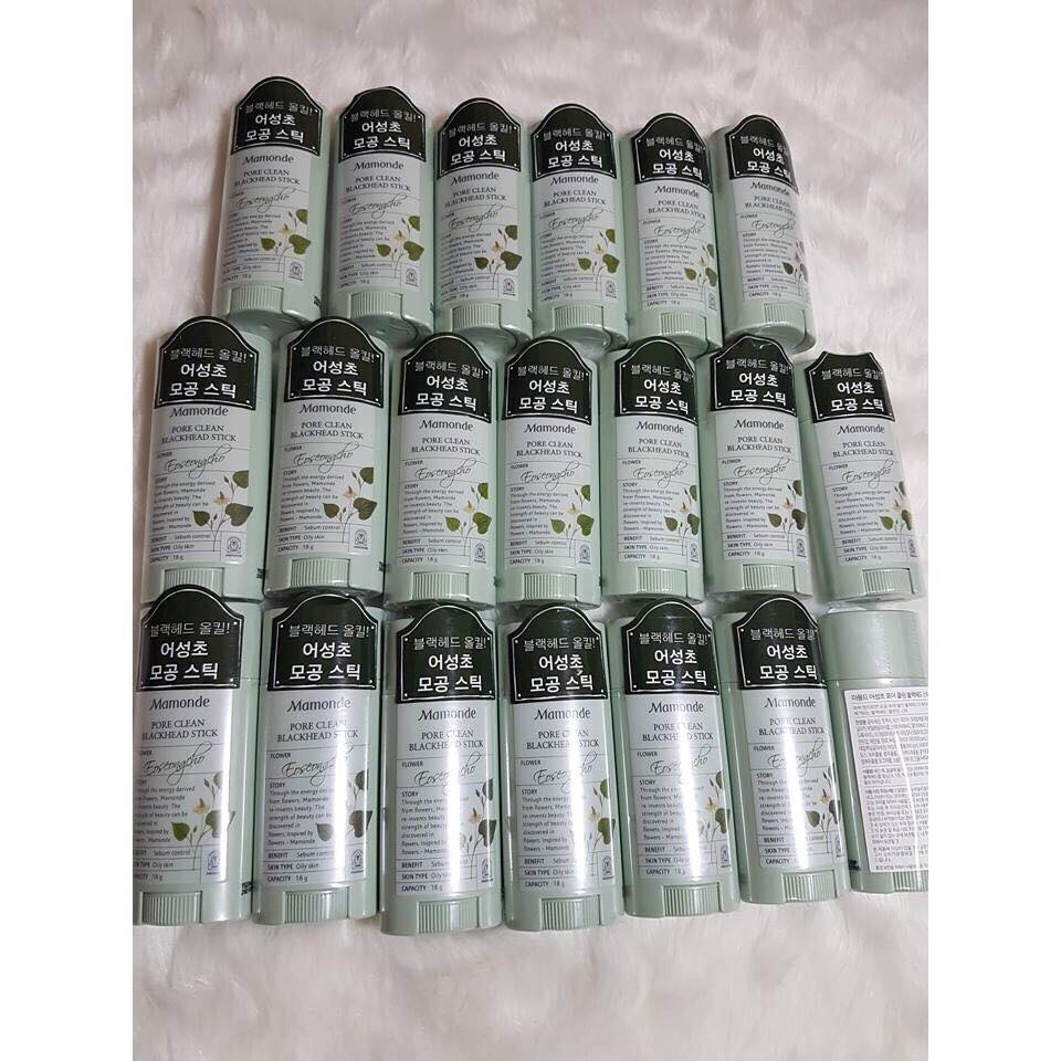 Thanh lăn trị mụn đầu đen Mamonde Pore Clean Blackhead Stick.