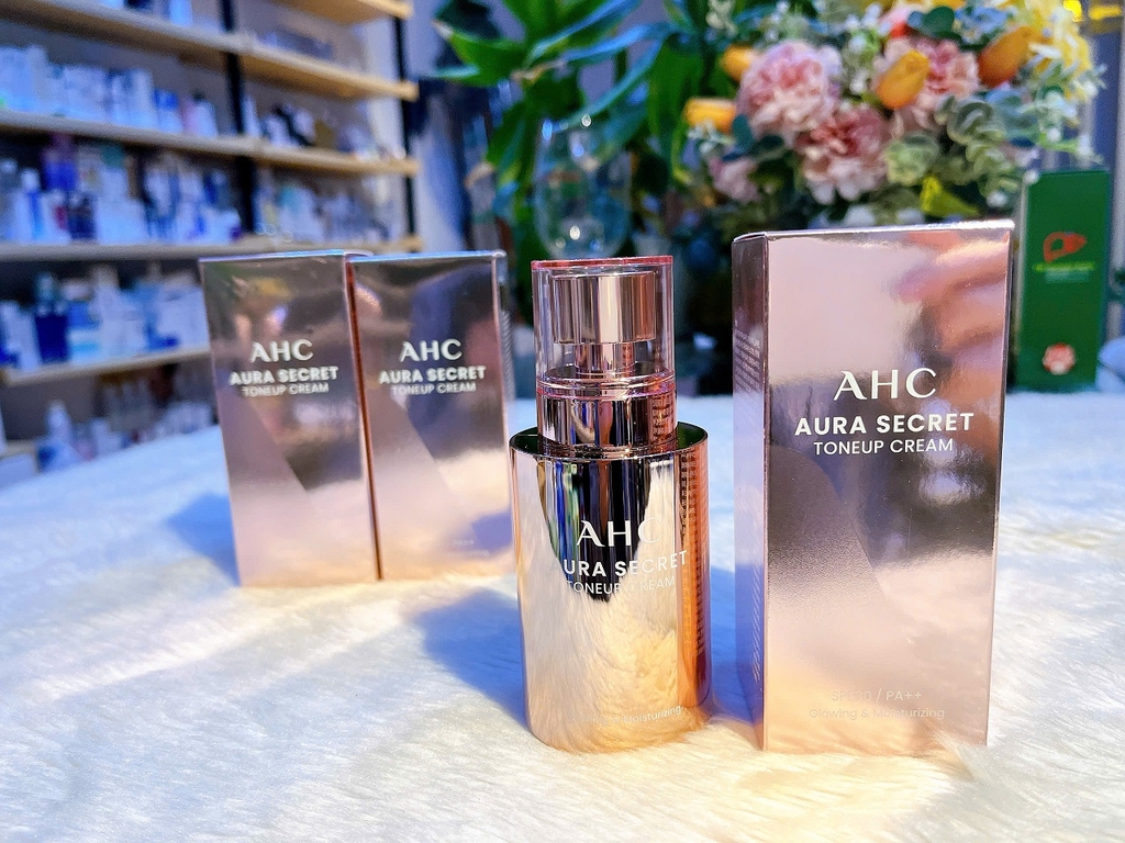 Kem dưỡng cao cấp AHC Aura Secret Toneup Cream SPF 30, PA++ ( Căng bóng, ngừa lão hóa, trẻ hóa, không gây nhờn dính )