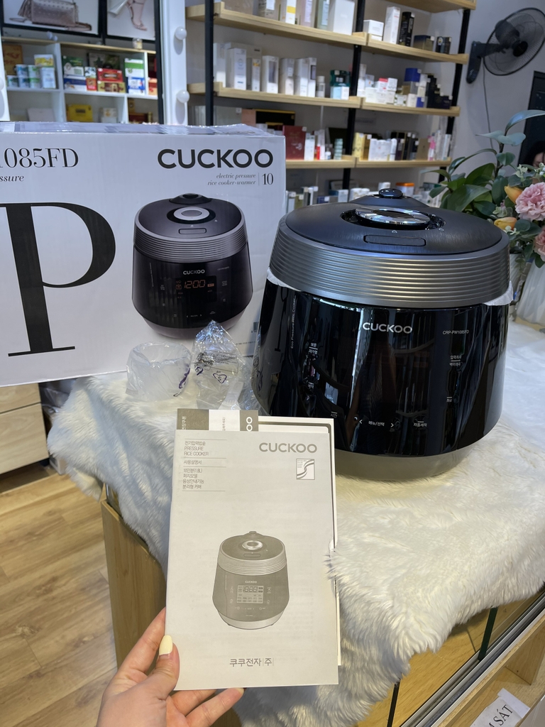 Nồi Cơm Điện Cukoo CRP-HUF 1085 (1.8 lít )