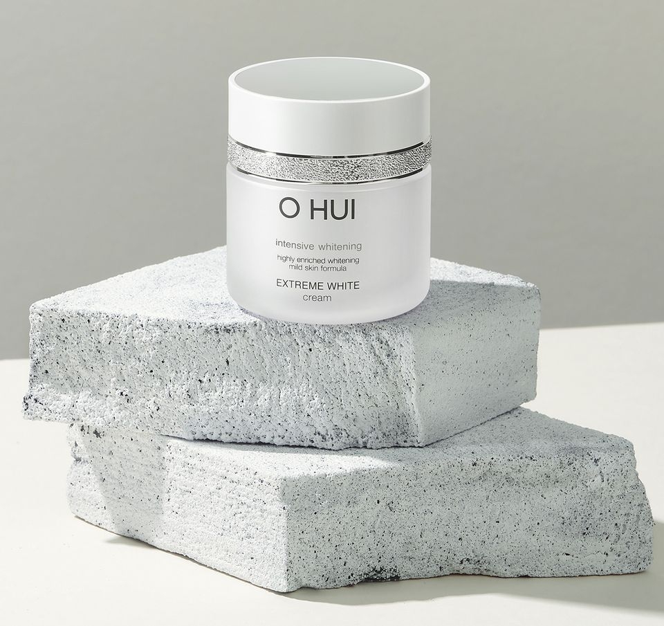 Kem dưỡng trắng da mờ thâm nám Ohui Extreme White Cream 50ml