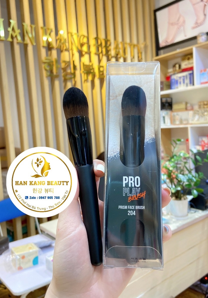 Cọ Tán Phấn Má + Higlight Đa Năng Clio Pro Play Prism Face Brush 204