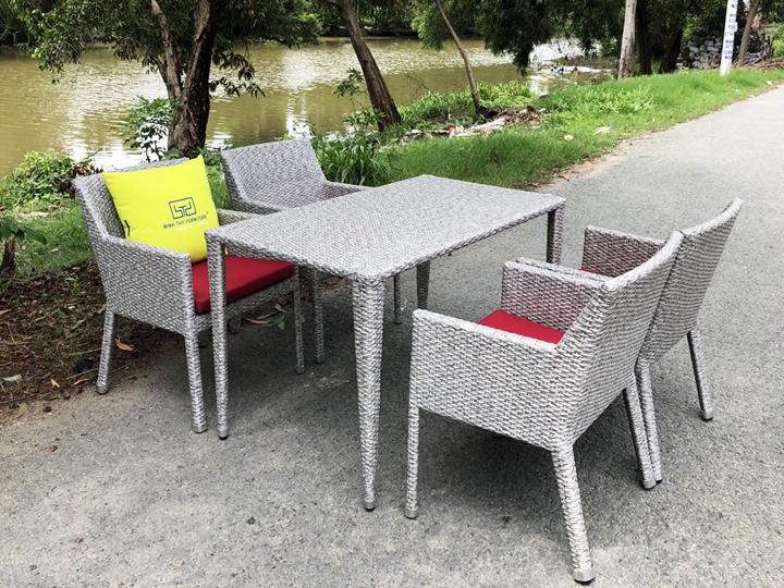 BÀN GHẾ NHỰA GIẢ MÂY MT2A47