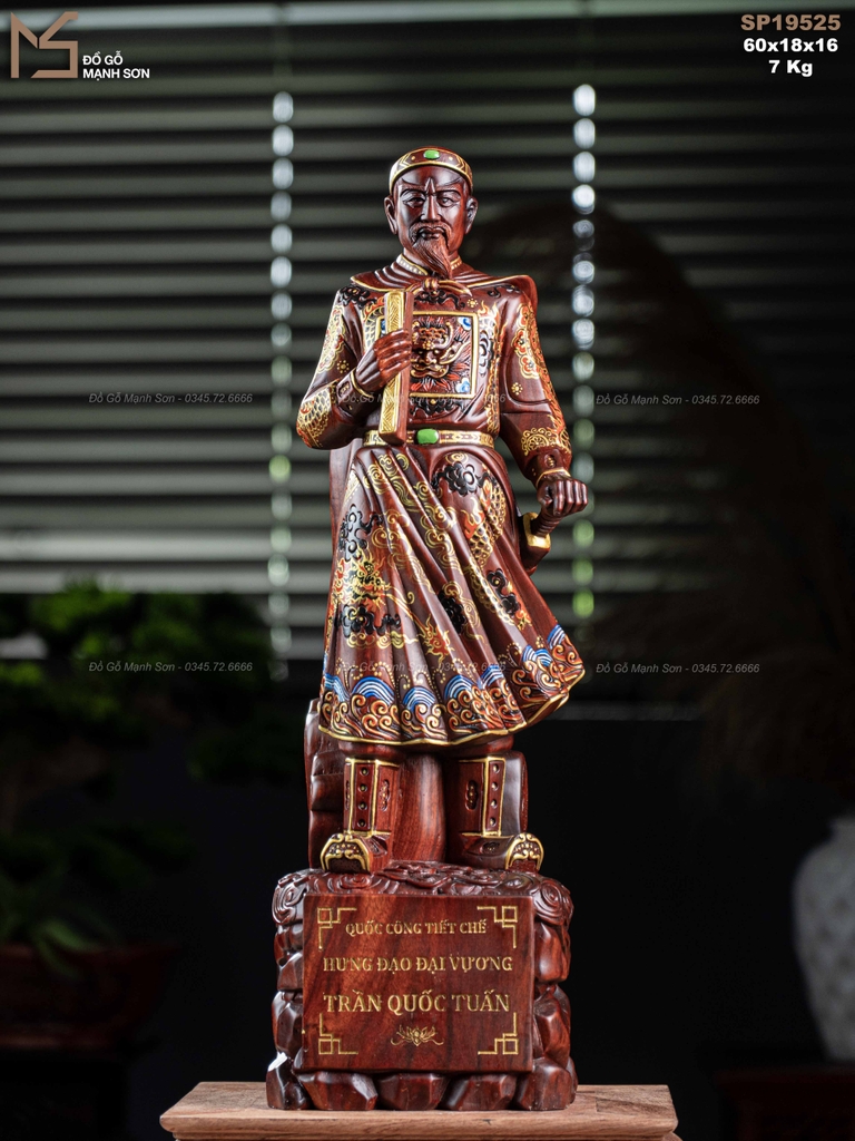 Tượng Trần Quốc Tuấn tử kết hợp vẽ gấm