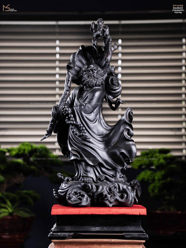 Tượng Đạt Ma mun sừng