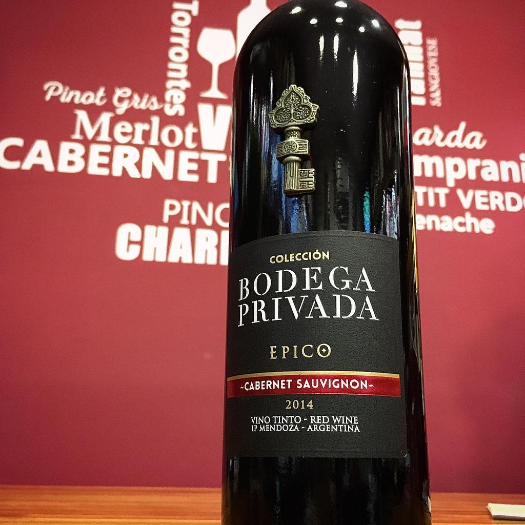 Rượu vang Argentina Bodega Privada Epico Colecion Cabernet Sauvignon .