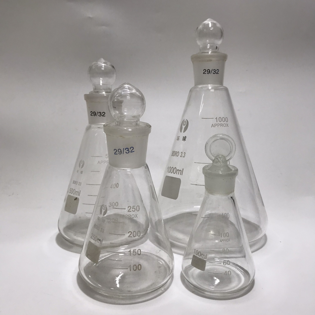 BÌNH TAM GIÁC THỦY TINH CÓ NÚT