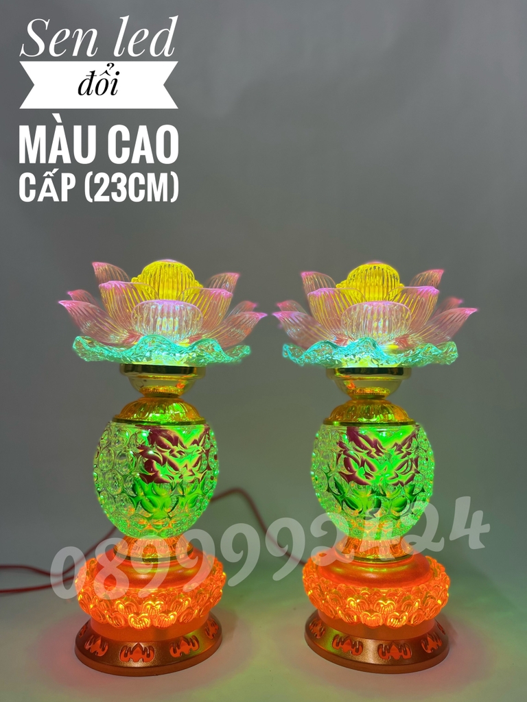 Đèn thờ cúng siêu sáng thân pha lê - bông nhựa đổi màu và màu vàng cao 23cm GIÁ BÁN 1 CẶP
