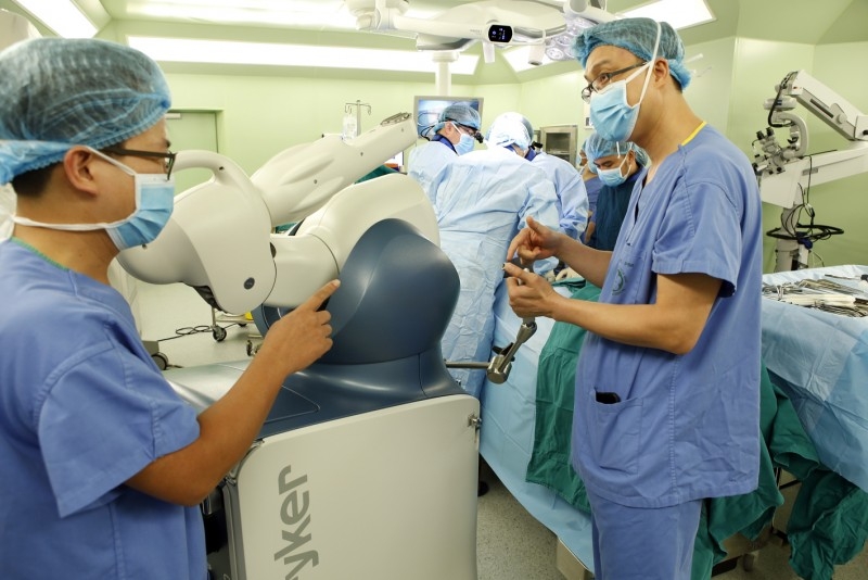 Cơ chế tự chủ tạo động lực để nâng cao chất lượng phục vụ bệnh nhân
