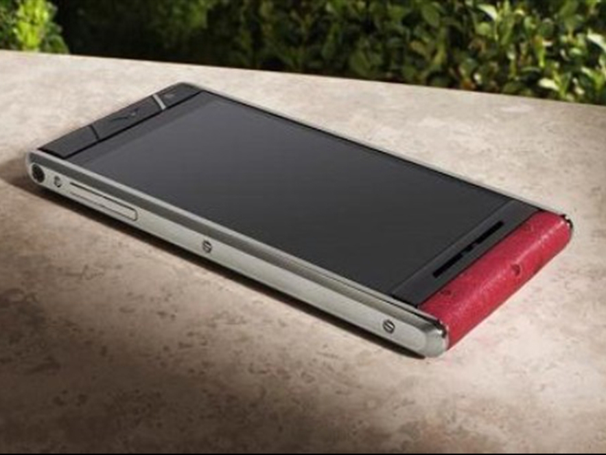 dong-dien-thoai-sieu-sang-vertu-co-gia-6-800-usd-tai-luxuryvip-vn