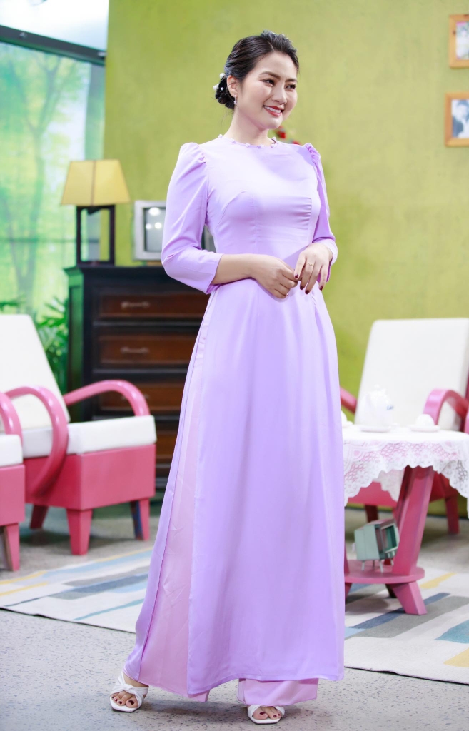 Áo Dài Tay Lửng Cổ Tròn Ngọc AD8022 (áo lẻ)