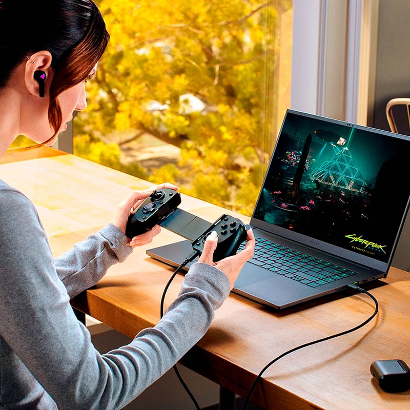 Tay cầm điện thoại Razer Kishi V3 USB-C Gaming Controller for iPhone and Android